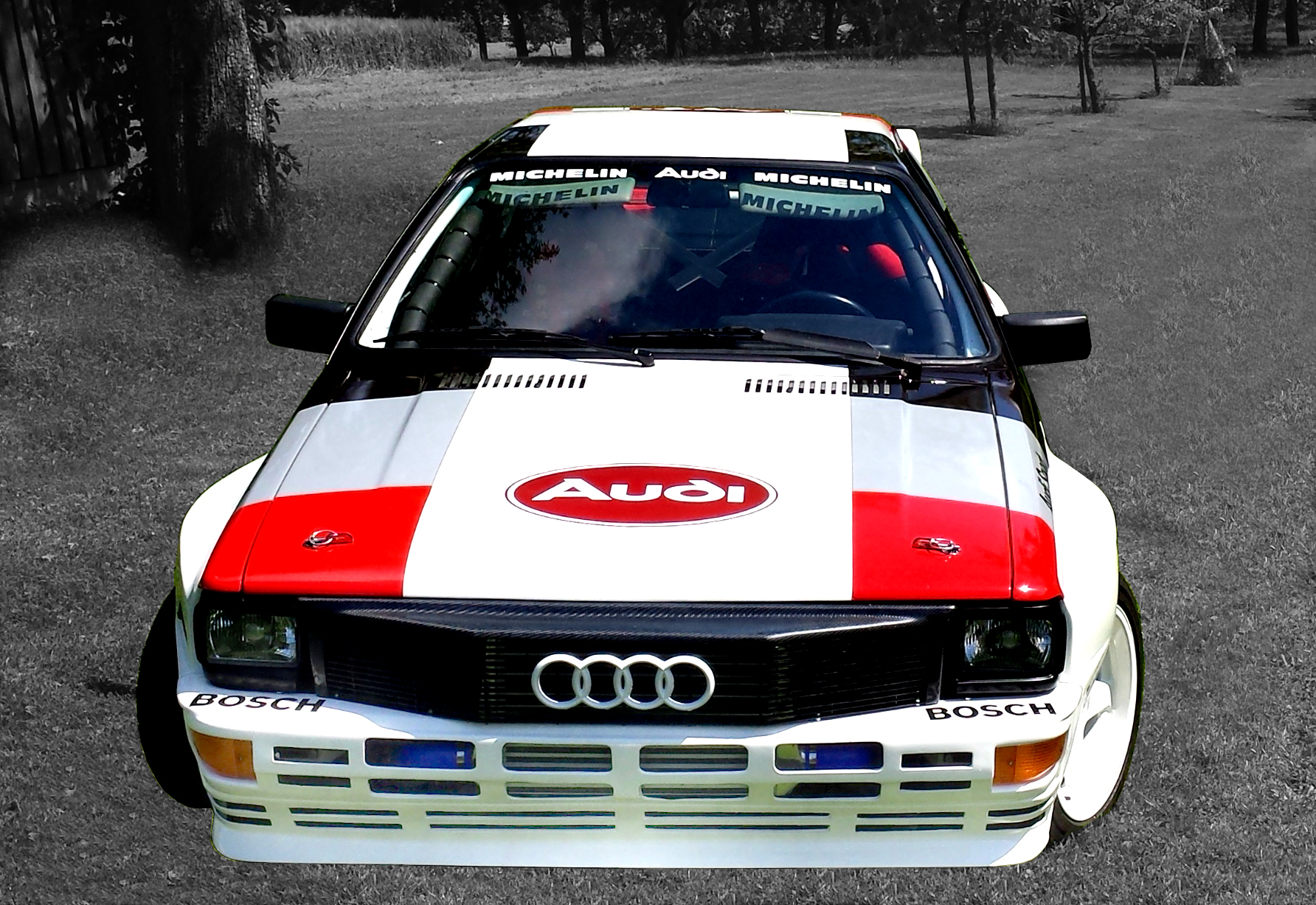 images Front_Hintergrund_sw